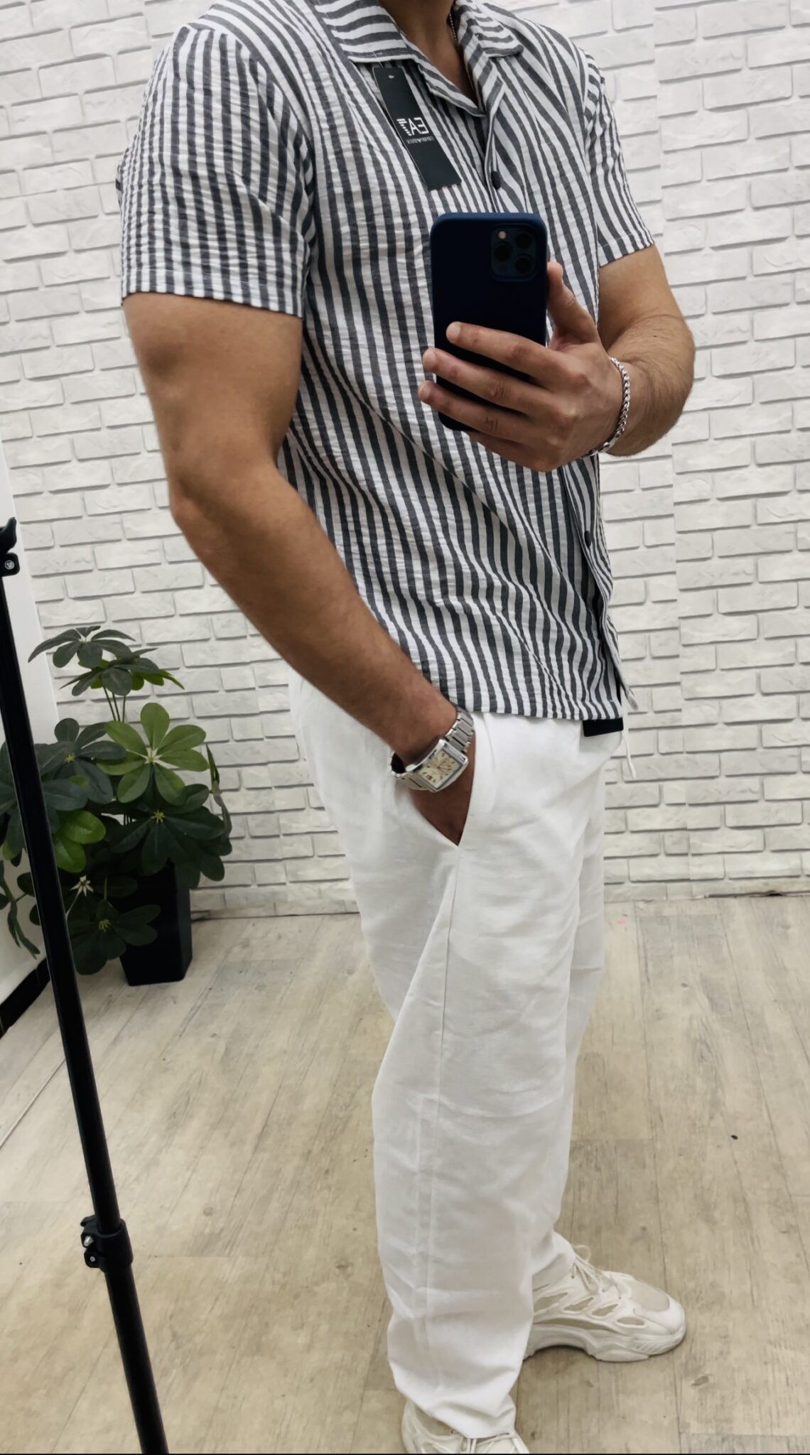 ensemble EA en lin a rayures